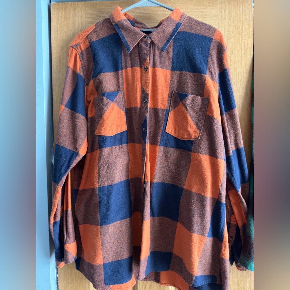 Cabalas womans flannel shirt . Size 1X